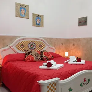 https://mary-home-casa-vacanza-taormina.taorminaitalyhotels.com