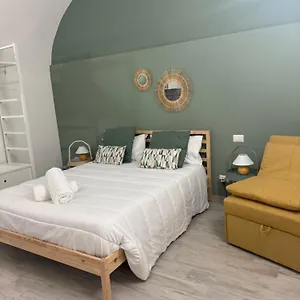 https://corte-capuana.taorminaitalyhotels.com